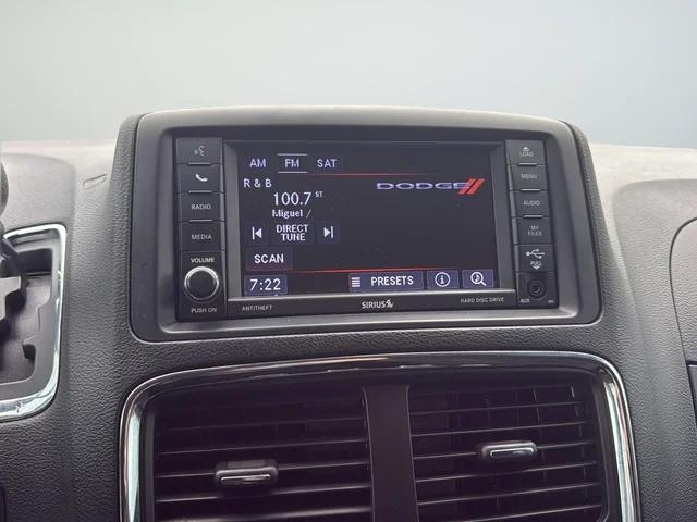 Used 2019 Gray Dodge SE image 14