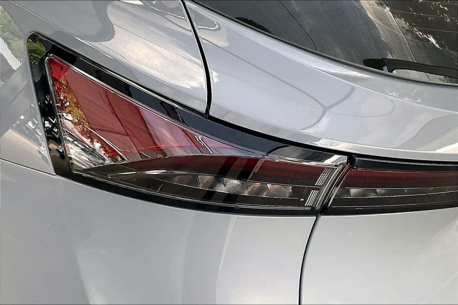 Used 2024 Boulder Gray Pearl Nissan EVOLVE+ image 27