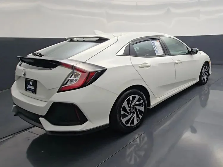 Used 2019  Honda LX Hatchback 4D image 21