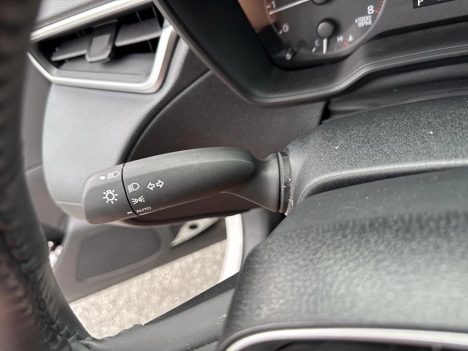 Used 2024 Wind Chill Pearl Toyota LE image 15