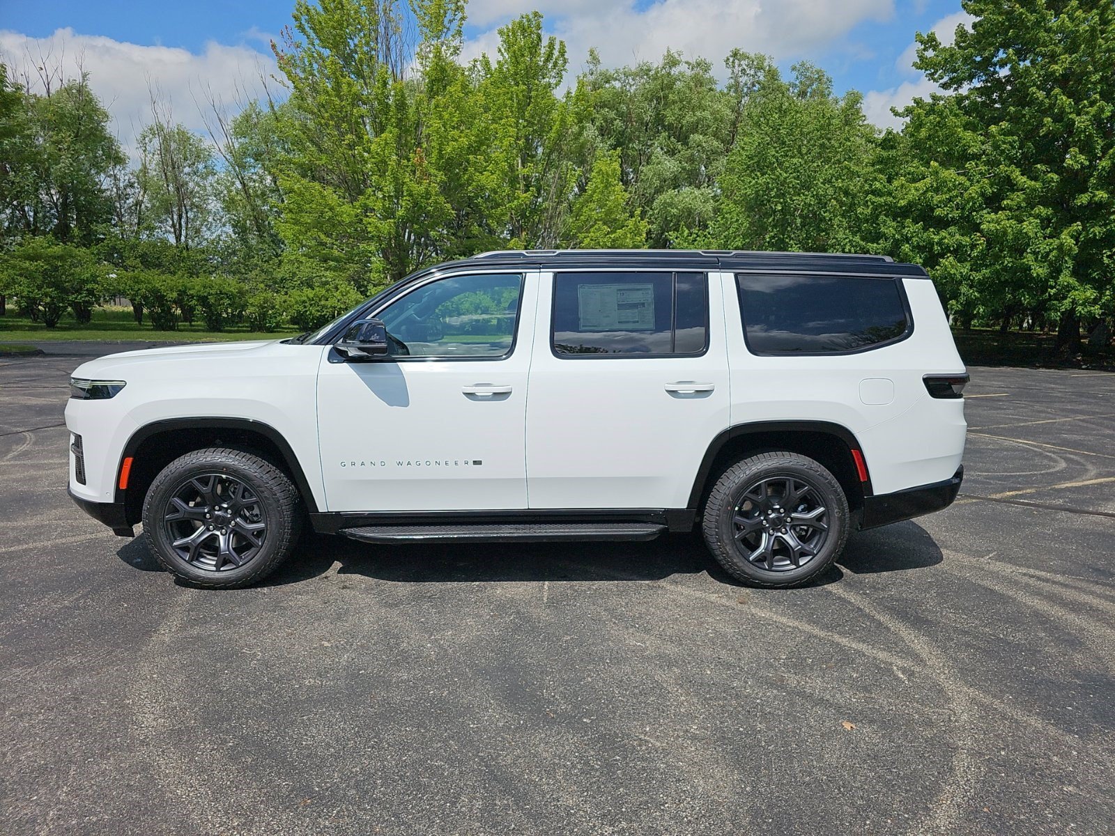 New 2026 Bright White Clearcoat Jeep Upland image 2