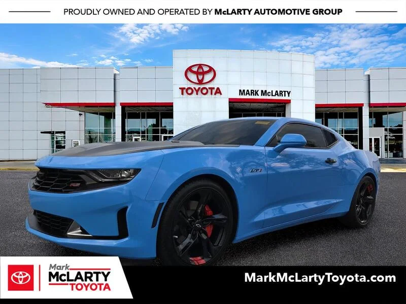 Used 2022 BLUE CHEVROLET 2DR CPE LT1 image 1