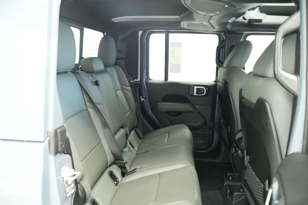 New 2026 Anvil Clear-Coat Exterior Paint Jeep Mojave X image 24