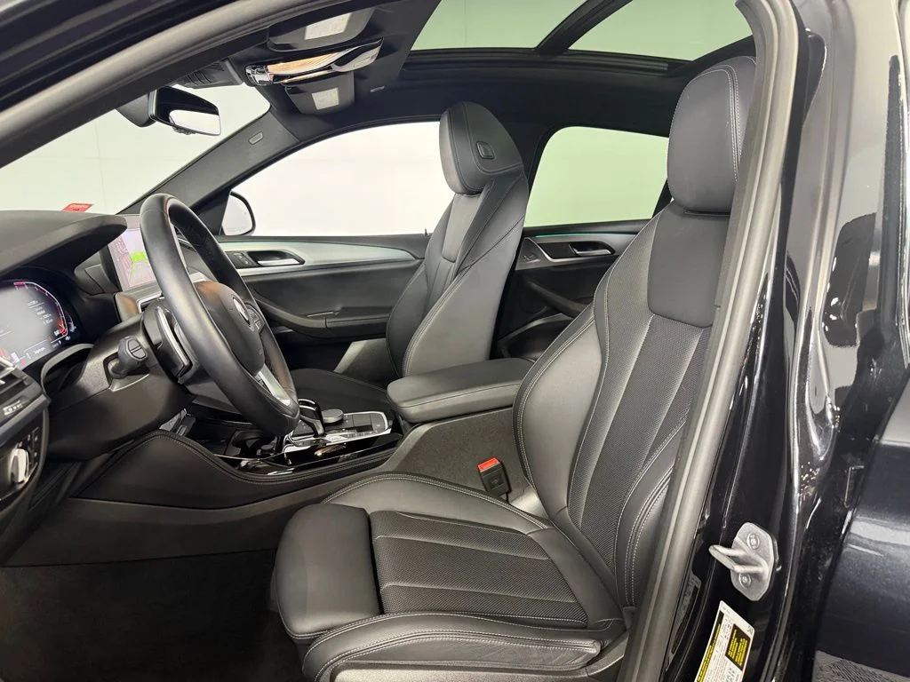 Certified Used 2025 Black BMW xDrive30i image 24