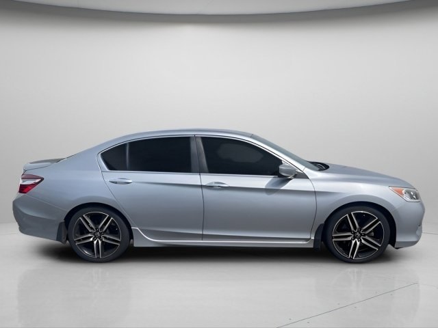 Certified Used 2016 Lunar Silver Metallic Honda Sport image 6