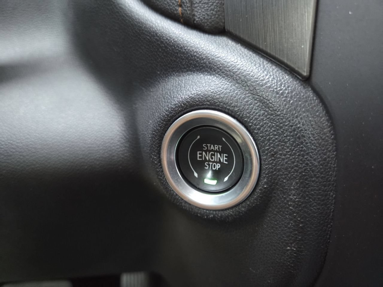 Used 2021 ONYX BLACK GMC AT4 image 9