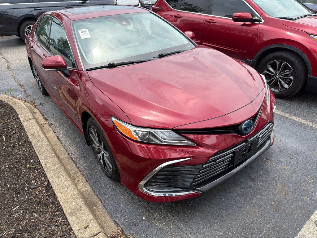 Used 2022 Ruby Flare Pearl Toyota Hybrid XLE image 11
