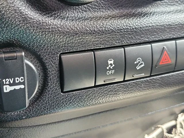 Used 2017 White Jeep Sport image 27