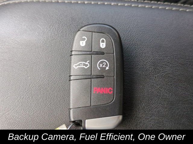 Used 2022 Gray Jeep Latitude Lux image 28