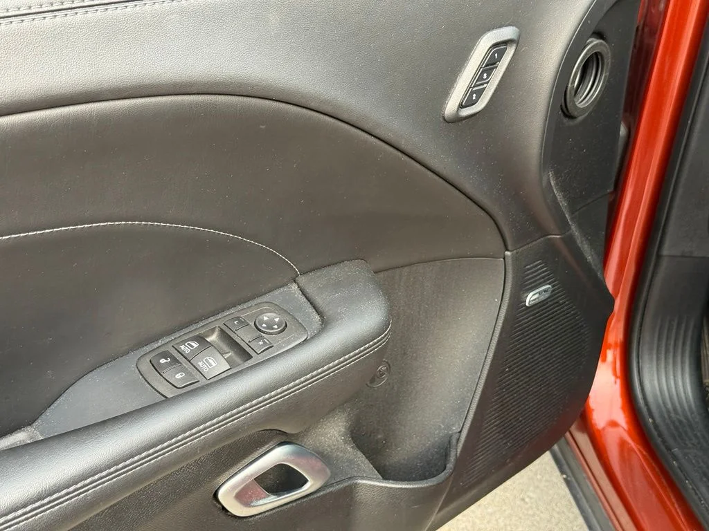 Used 2023 Orange Dodge SXT image 11