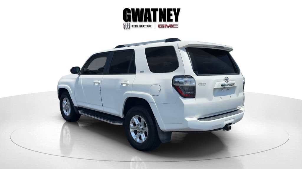 Used 2019 White Toyota SR5 image 7