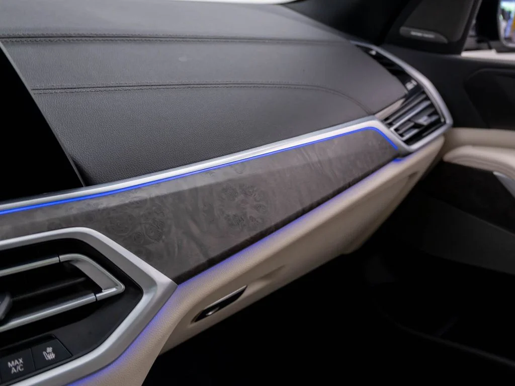 Used 2023 White BMW M50i image 34