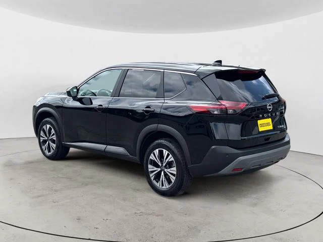 Used 2023 Super Black Nissan SV image 3