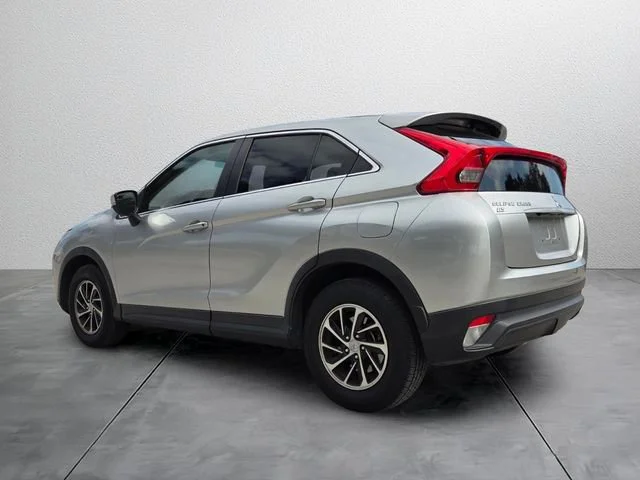 Used 2020 Silver Mitsubishi ES image 3
