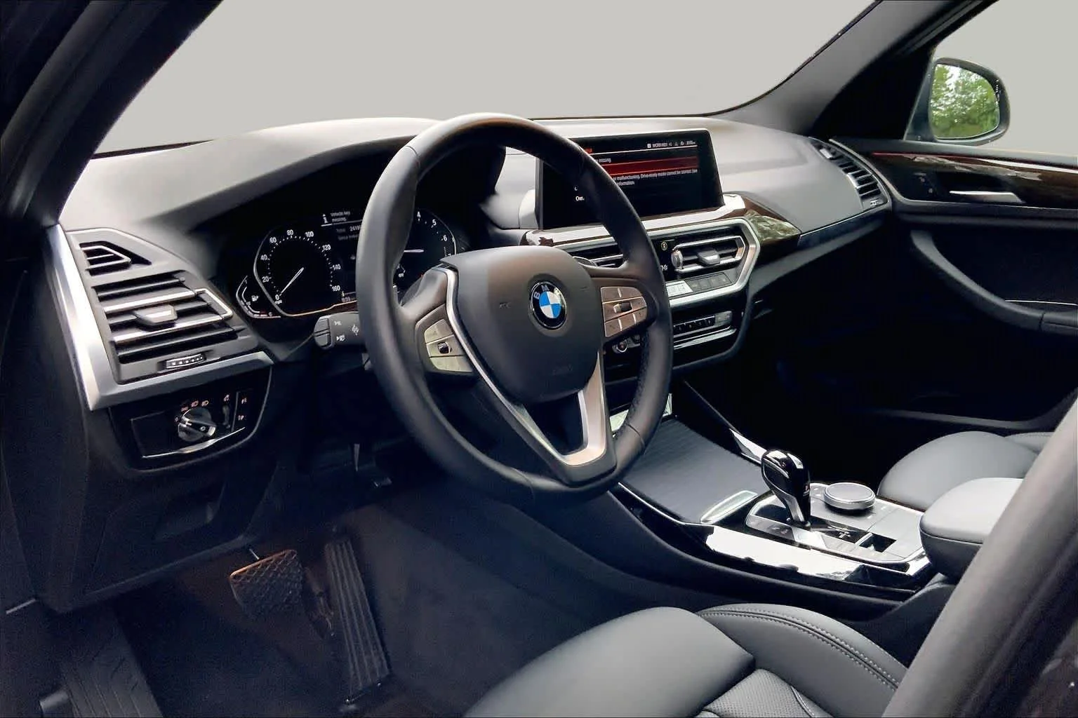 Used 2022 Dark Graphite Metallic BMW xDrive30i image 16