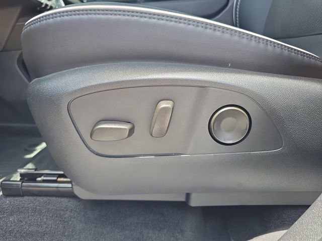 2024 GMC Acadia Denali - Photo 19