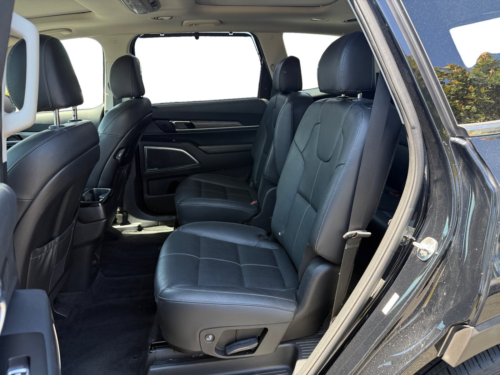 Used 2021 Ebony Black Kia SX image 16