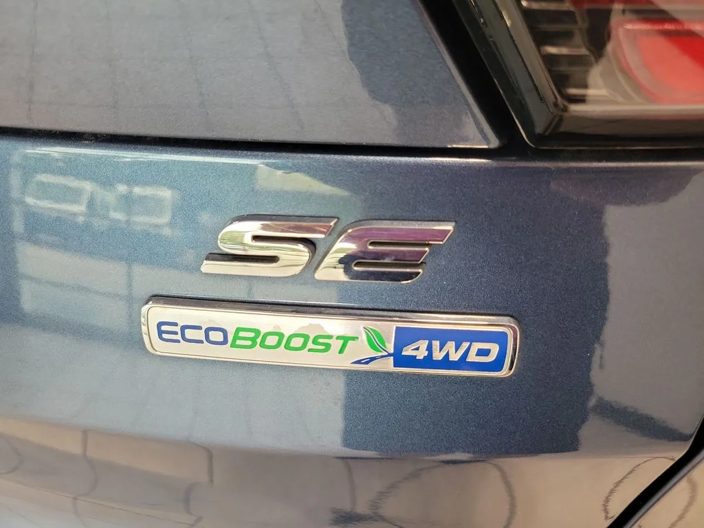 Certified Used 2018 Blue Ford SE image 10