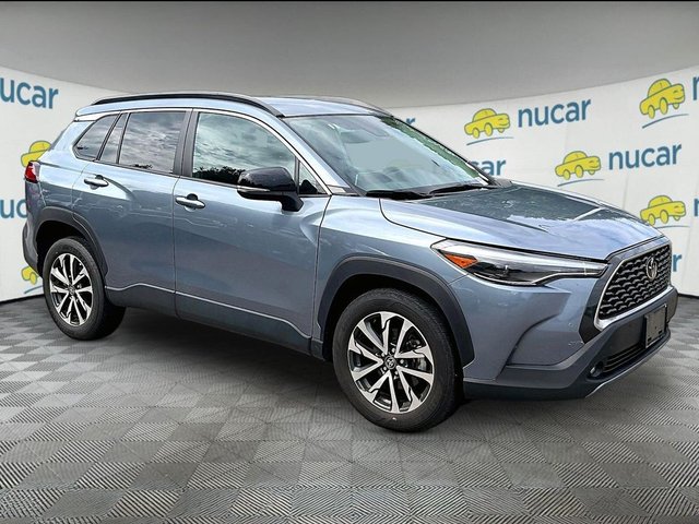2025 Toyota Corolla Cross XLE