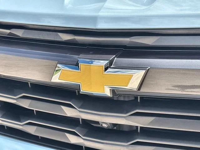 Used 2026 Snowdrift Metallic Chevrolet LT image 30