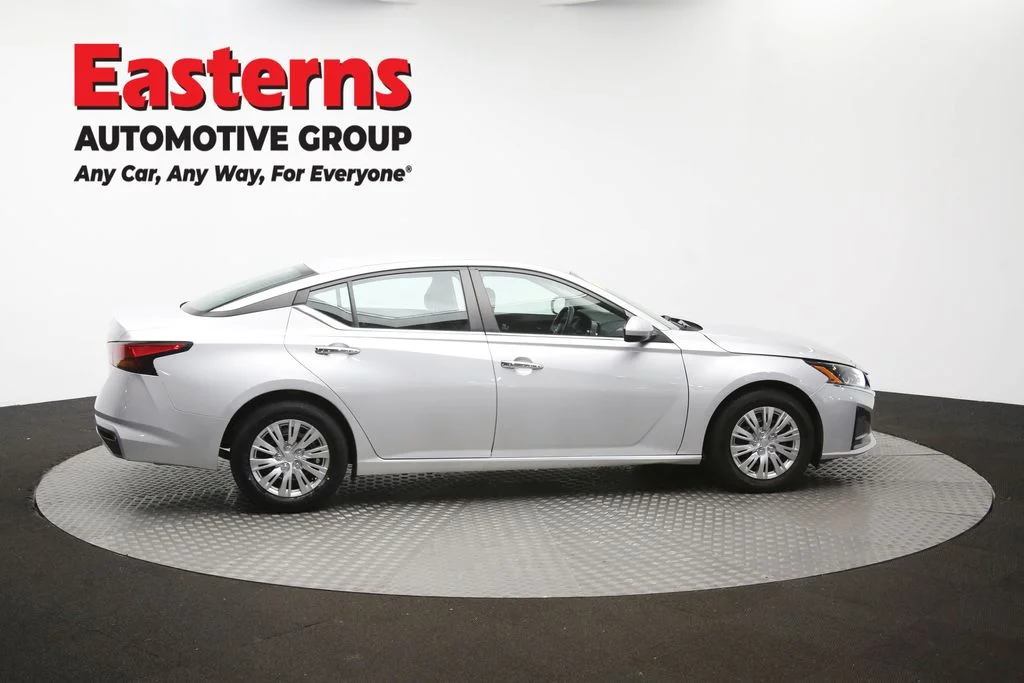 Used 2023 Silver Nissan 2.5 S image 42