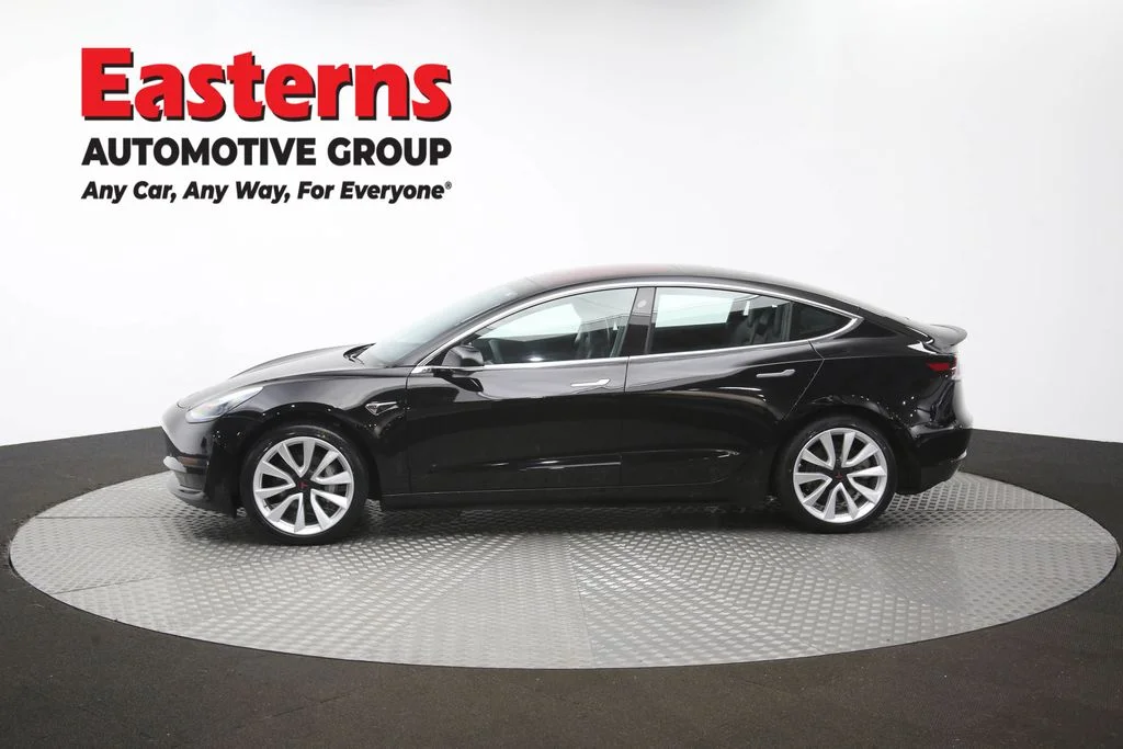 Used 2018 Black Tesla Mid Range image 54
