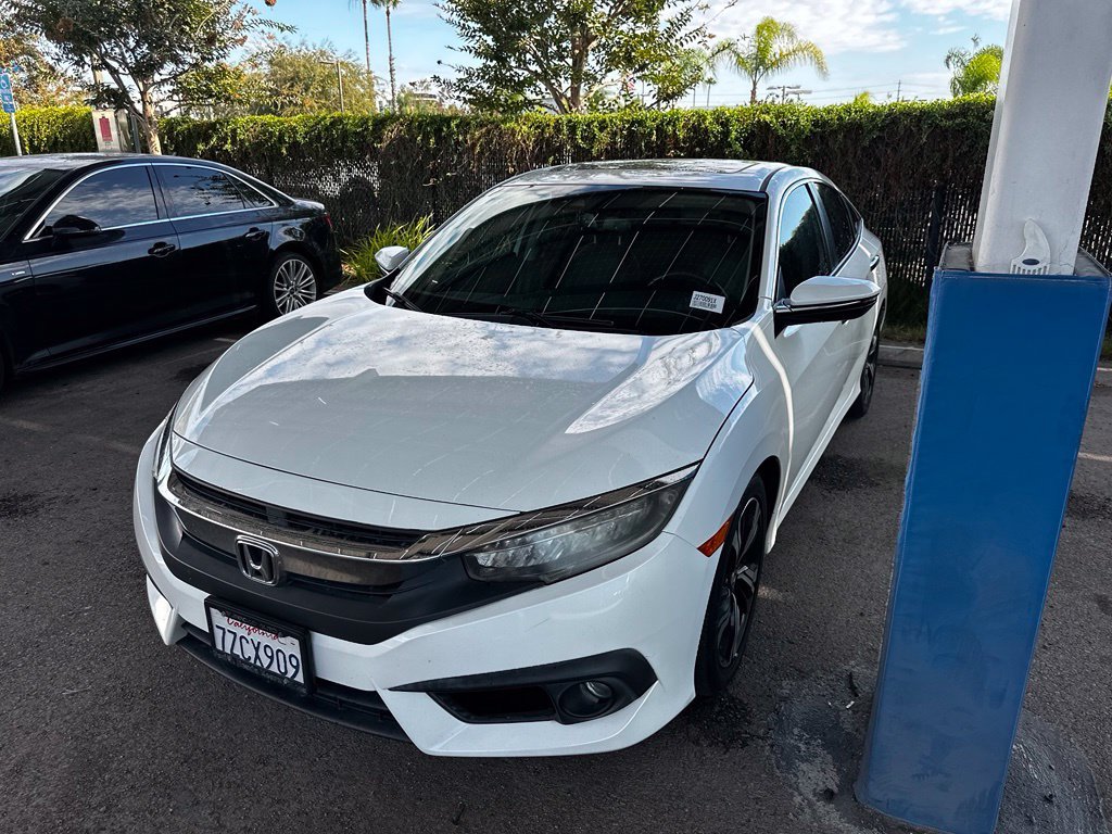 Used 2017 White Orchid Pearl Honda Touring image 15