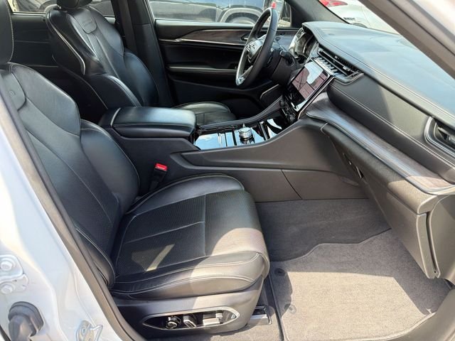 2023 Jeep Grand Cherokee Overland - Photo 28