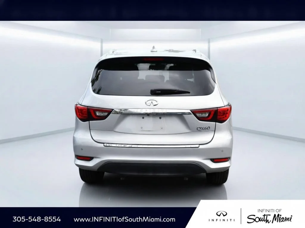 Used 2019 Liquid Platinum INFINITI LUXE image 5