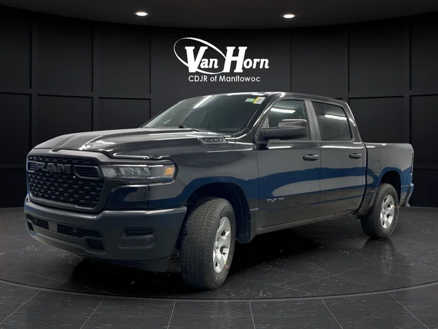 New 2026 Diamond Black Crystal Pearl-Coat Exterior Paint RAM Tradesman image 3