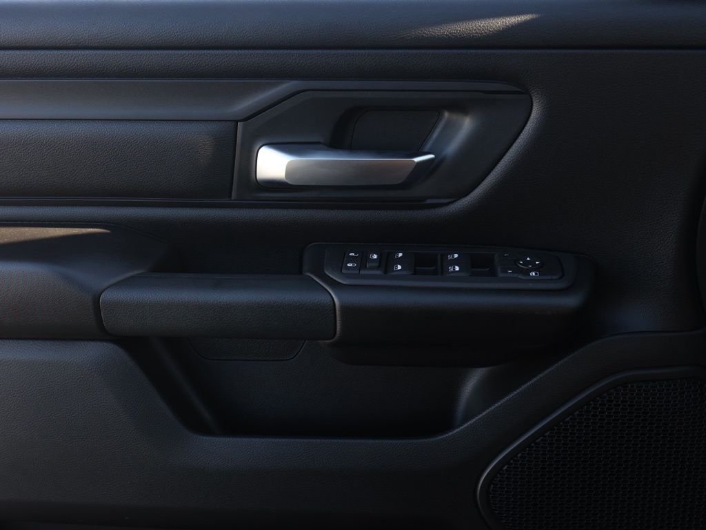 New 2026 Diamond Black Crystal Pearl-Coat Exterior Paint RAM Express image 22