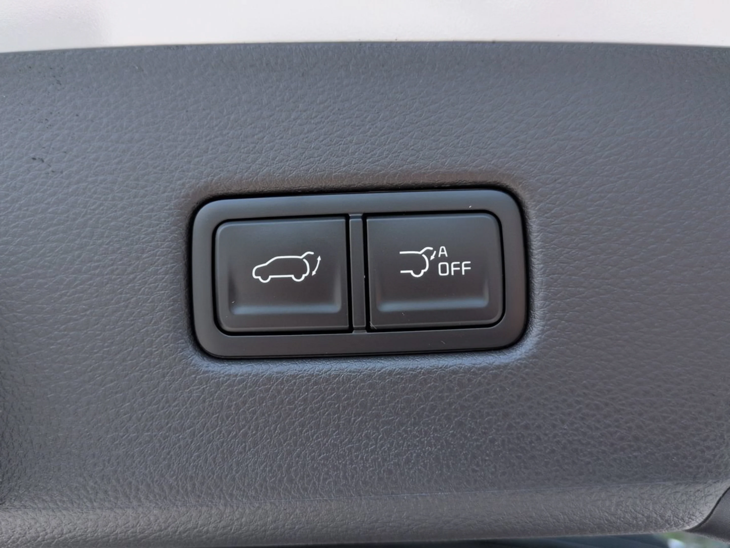 New 2027 Ivory Silver Kia SX Prestige image 18