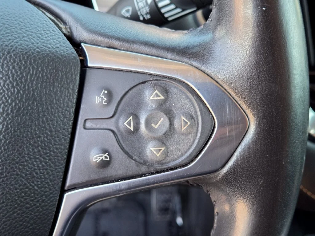 Used 2020 Gray Chevrolet LT image 32