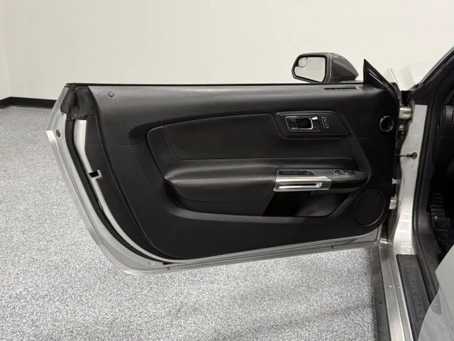 Used 2016 Silver Ford V6 image 9