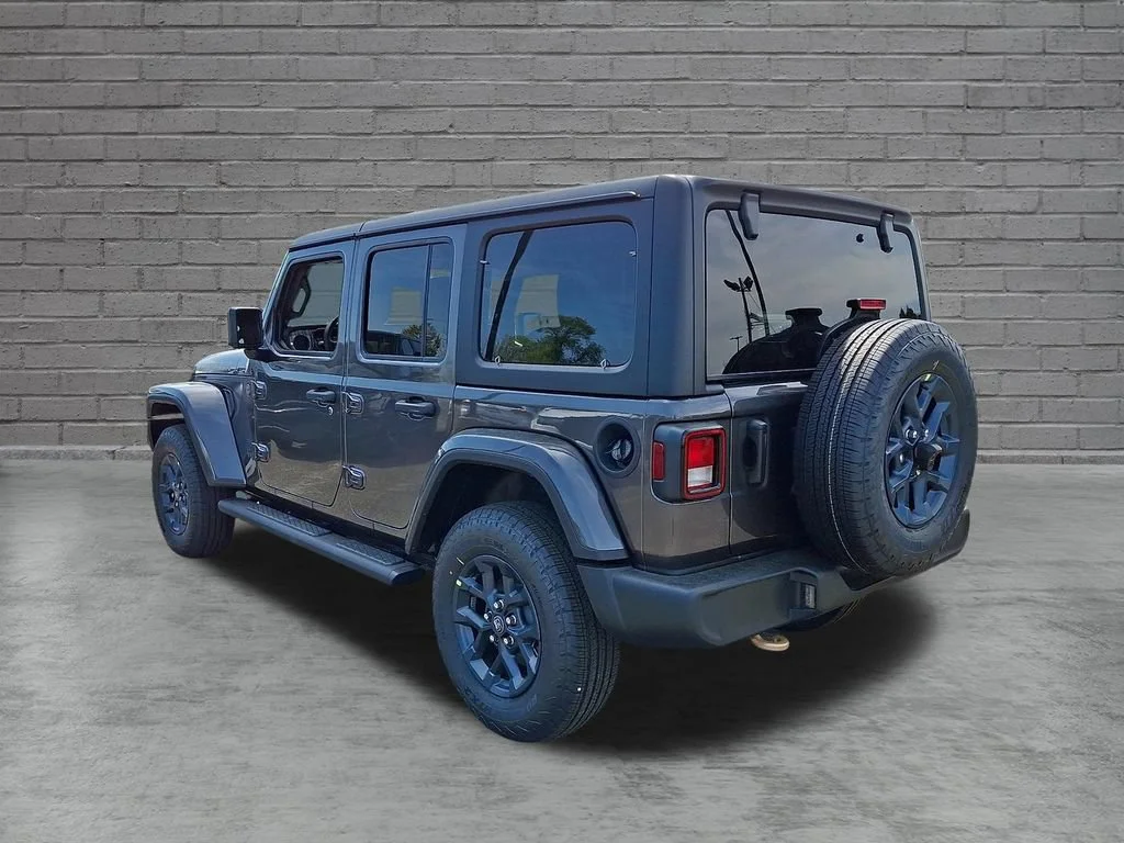 New 2026 Granite Crystal Metallic Clearcoat Jeep 85th Anniversary image 6