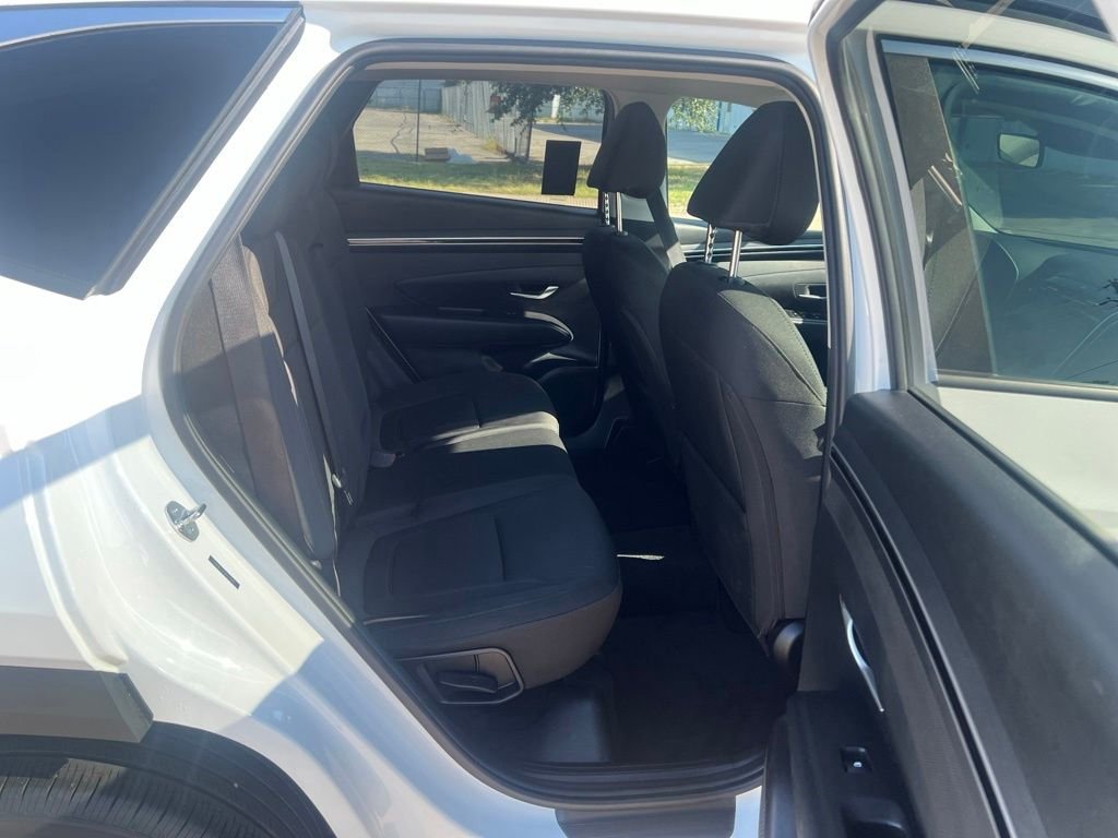Used 2024 White Hyundai SEL image 15
