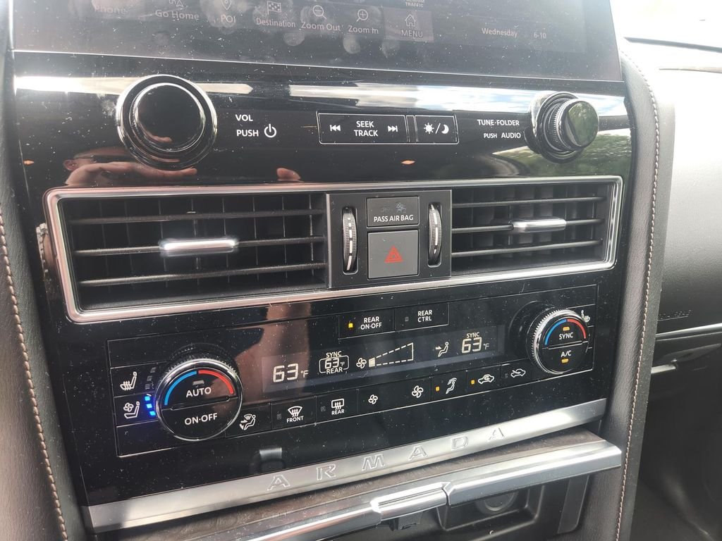 Used 2023 Red Nissan Platinum image 18