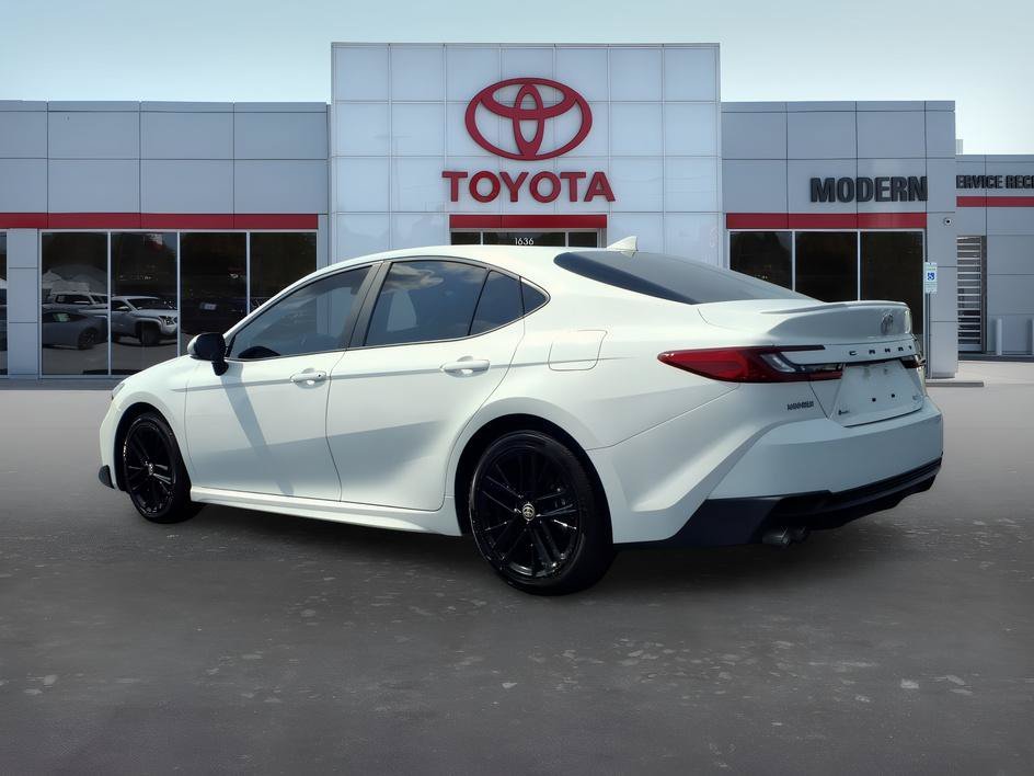 Used 2025 Ice Cap Toyota SE image 3