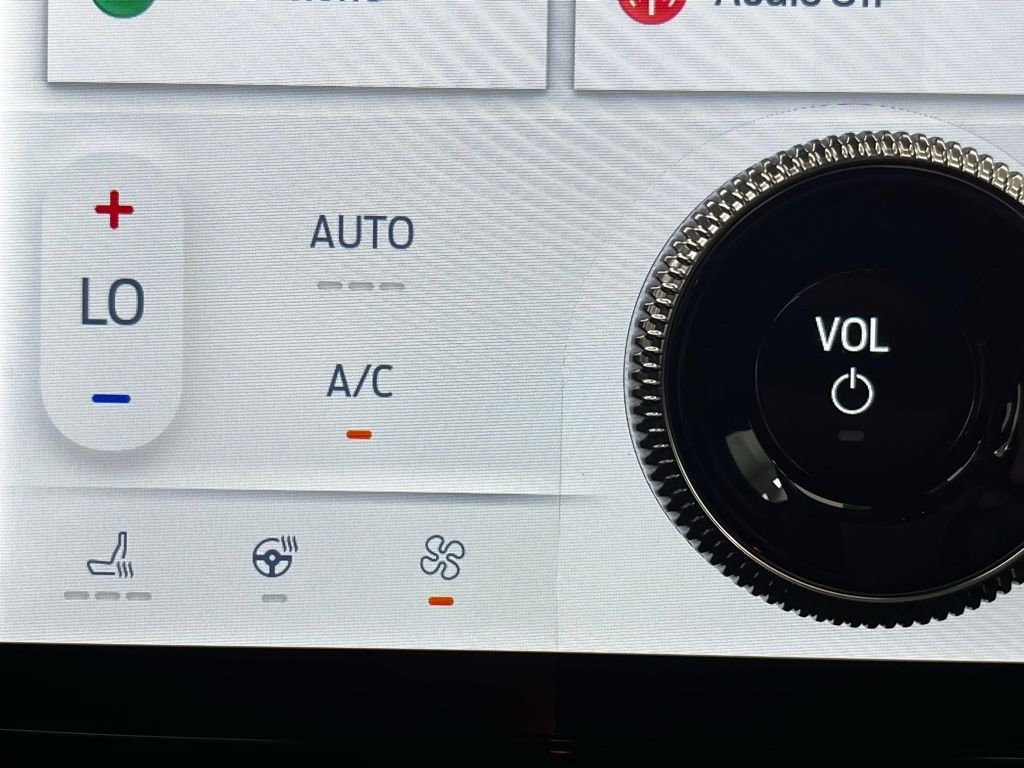 New 2026 Black Ford Premium image 7