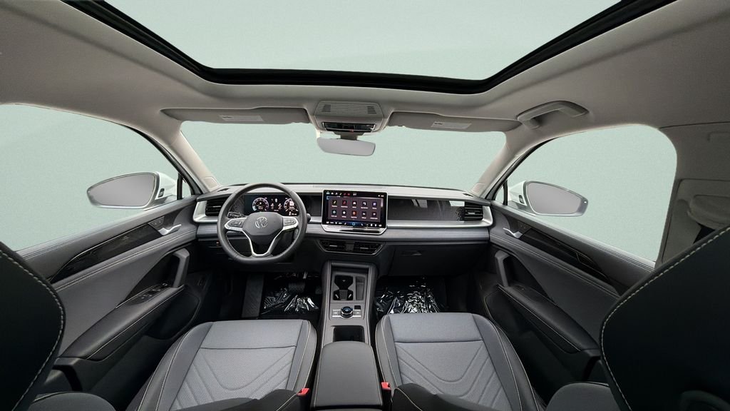 New 2026 Pure White Volkswagen 2.0T SE image 31
