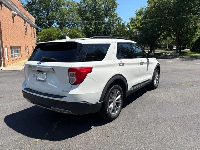 Used 2021 White Metallic Ford XLT image 7