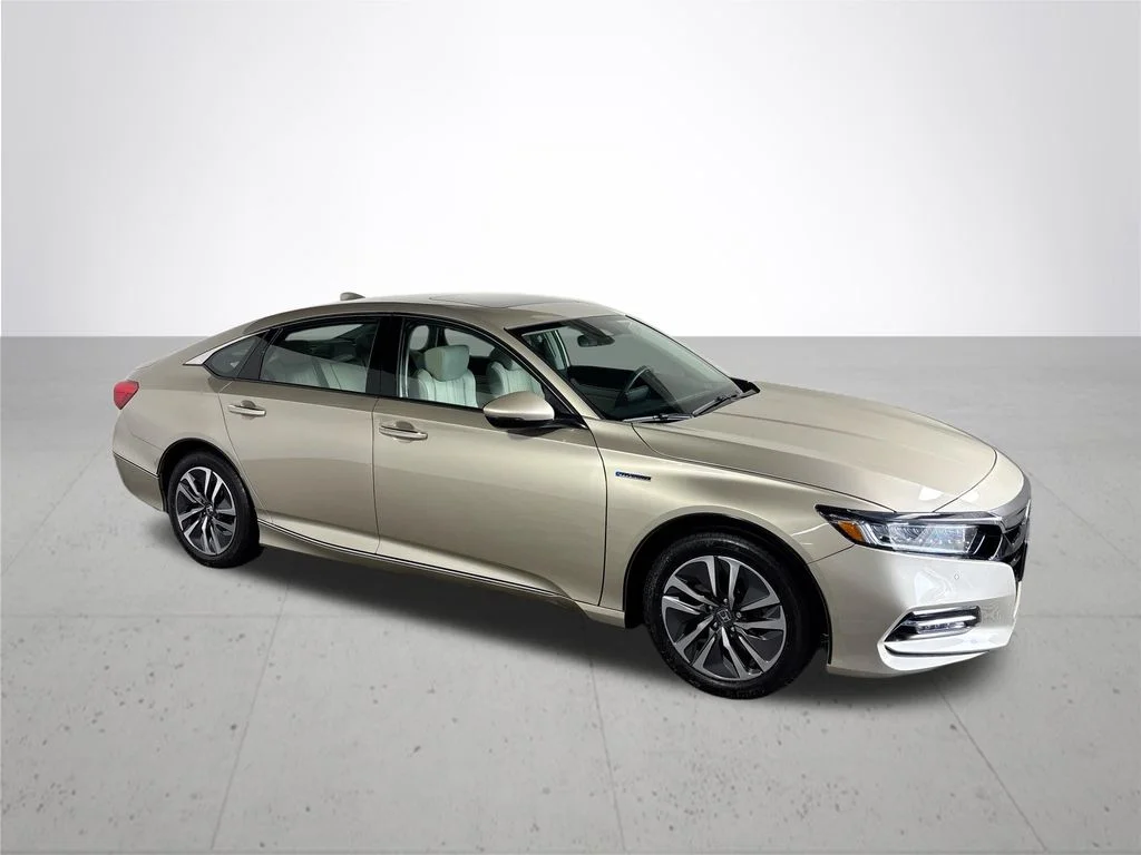Used 2019 Gold Honda Touring image 4