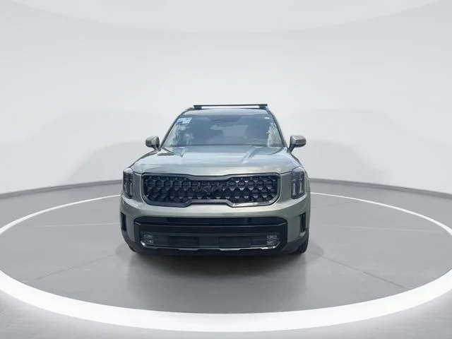 Used 2025 Green Kia SX-Prestige X-Line image 3