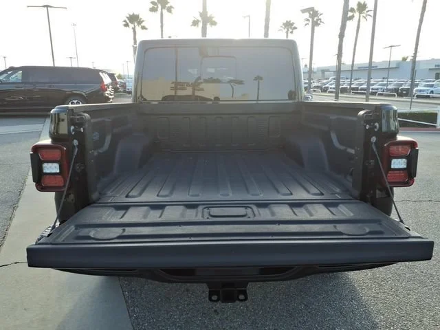 Used 2022 Black Jeep Rubicon 4x4 image 6