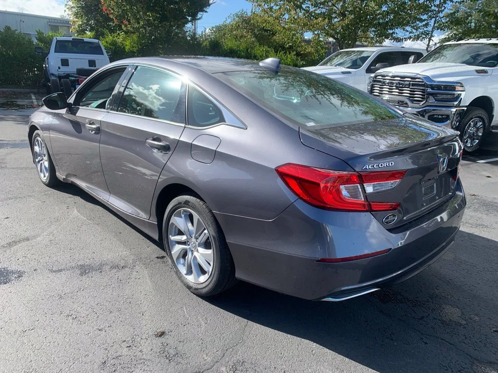 Used 2020 Lunar Silver Metallic Honda LX image 2