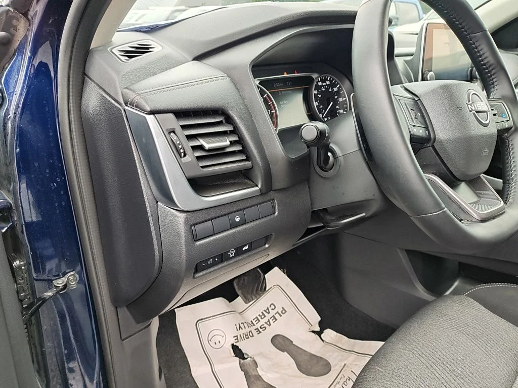Used 2025 Blue Nissan SV image 19
