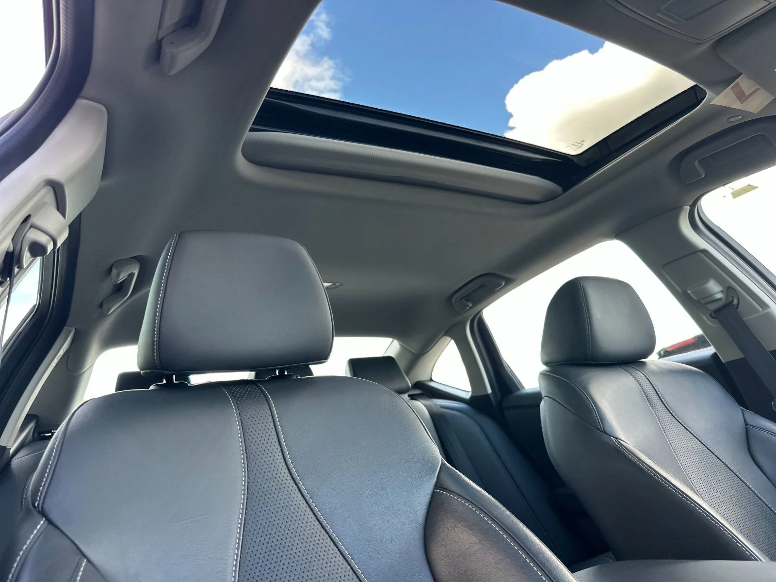 Used 2021 sparkle silver met Acura Technology Package image 15