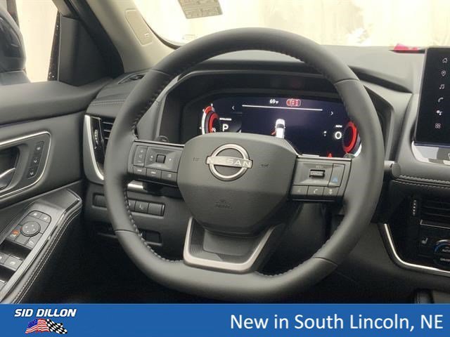 New 2026 Boulder Gray Pearl/Super Black Nissan Platinum image 9