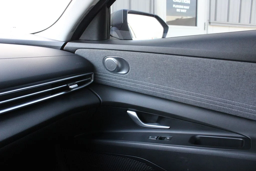 Used 2023  Hyundai Limited image 20
