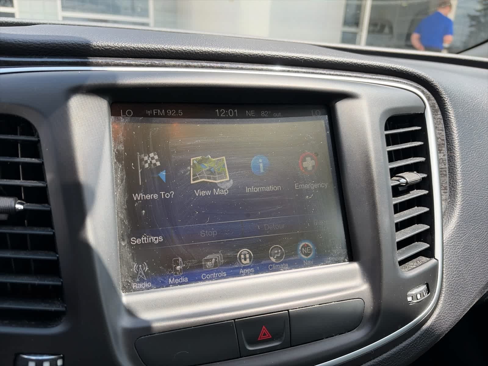 Used 2015 Granite Crystal Clearcoat Metallic Chrysler C image 3